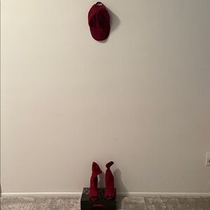 Burgundy Cap and Heels Set